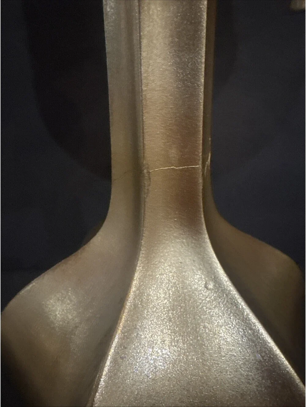 Modern Gold Table Lamp Living Room / Bedroom 26” Tall Read